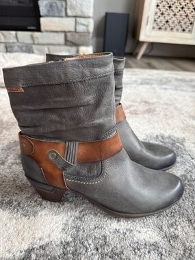 BRAND NEW Pikolinos San Sebastián Grey Leather Boots. Size 38 NWOT